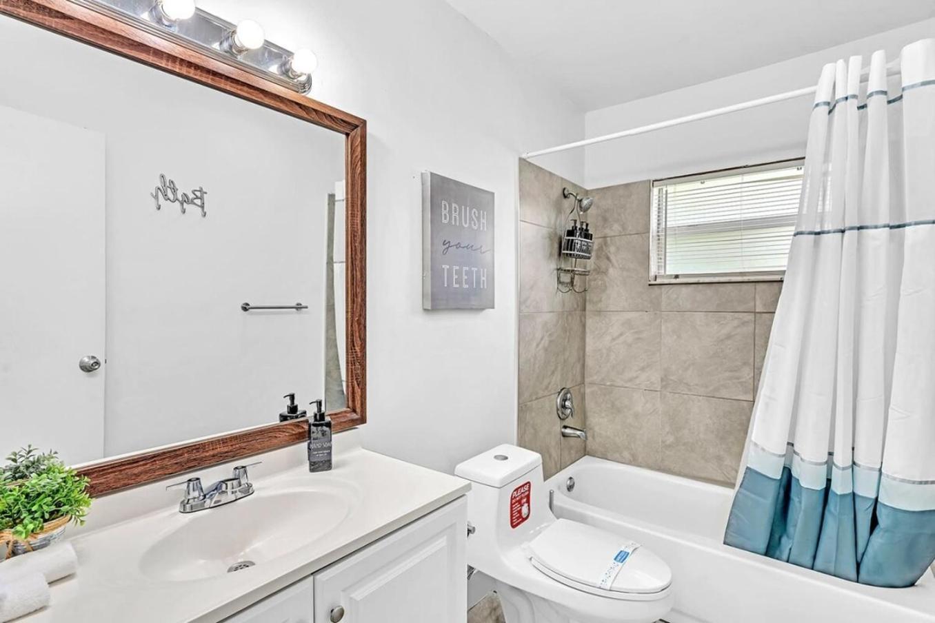Modern 2Br Oasis Mins To Beach & Casino Db2 Dania Beach Luaran gambar